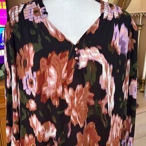 Floral V-Neck Blouse